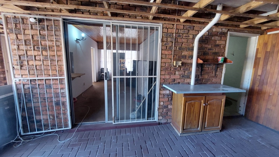 3 Bedroom Property for Sale in Helikonpark Gauteng