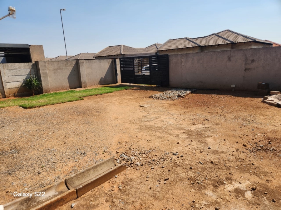 2 Bedroom Property for Sale in Crystal Park Gauteng