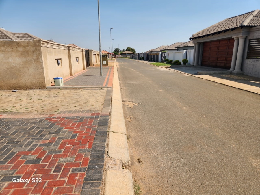 2 Bedroom Property for Sale in Crystal Park Gauteng