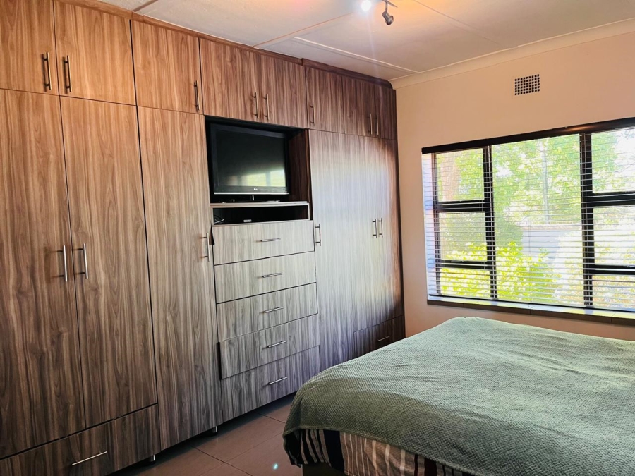 3 Bedroom Property for Sale in Sunnyridge Gauteng