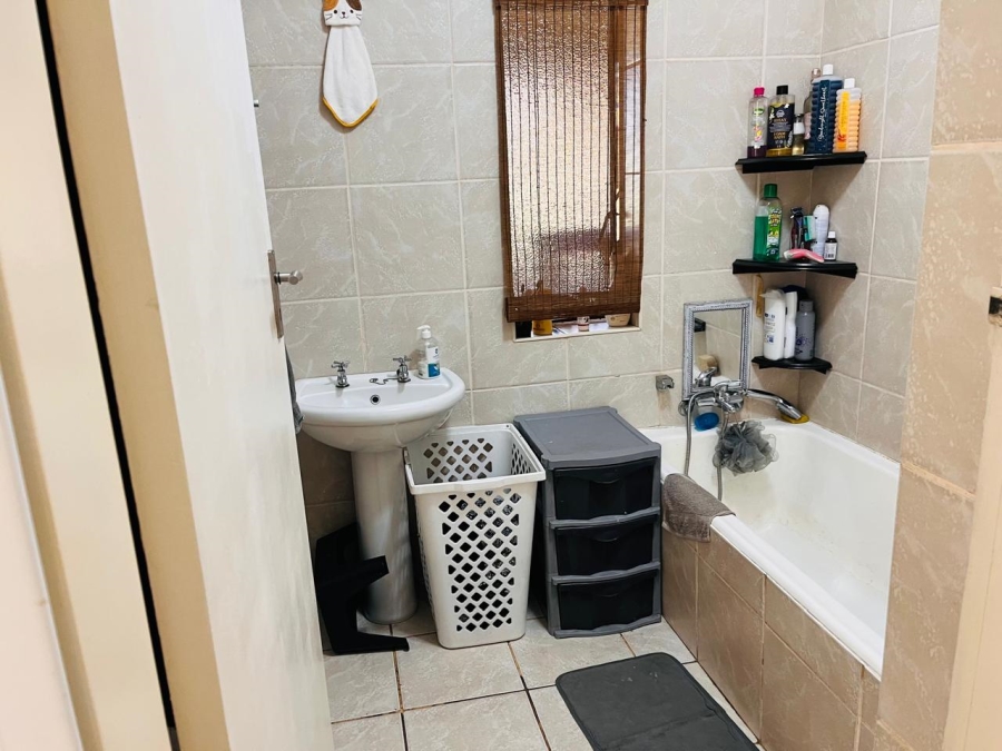 3 Bedroom Property for Sale in Sunnyridge Gauteng