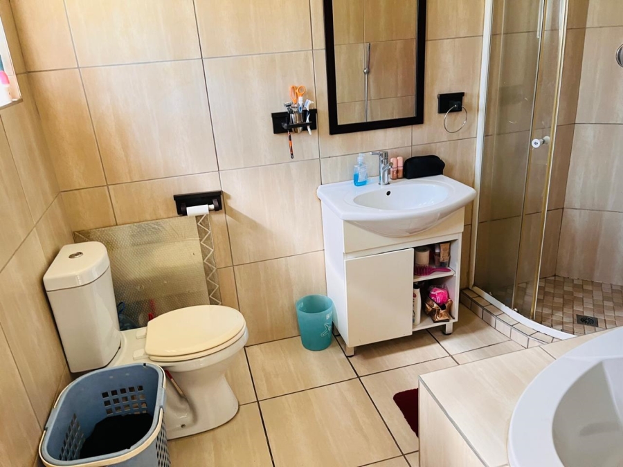 3 Bedroom Property for Sale in Sunnyridge Gauteng