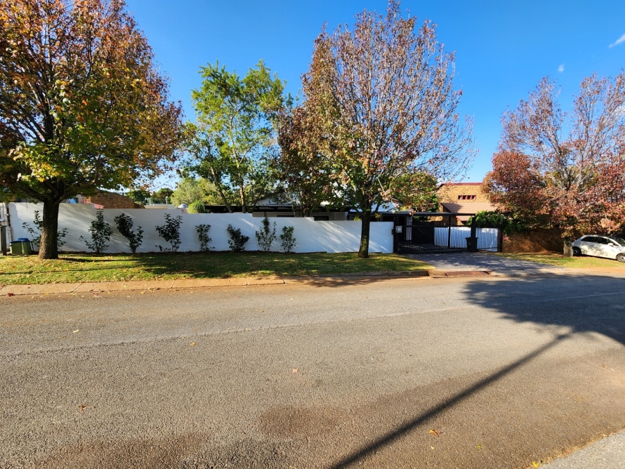 4 Bedroom Property for Sale in Moreleta Park Gauteng