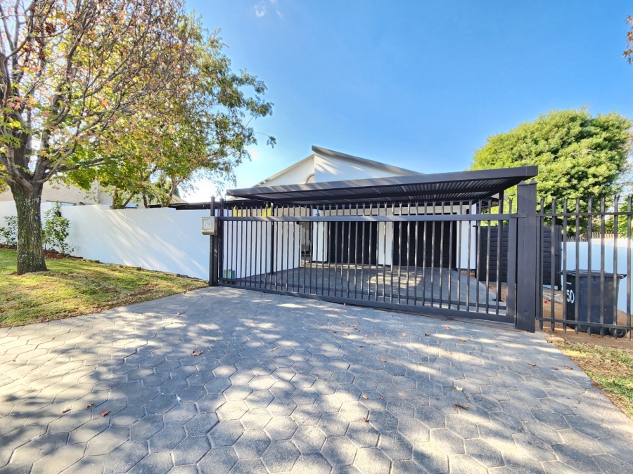 4 Bedroom Property for Sale in Moreleta Park Gauteng