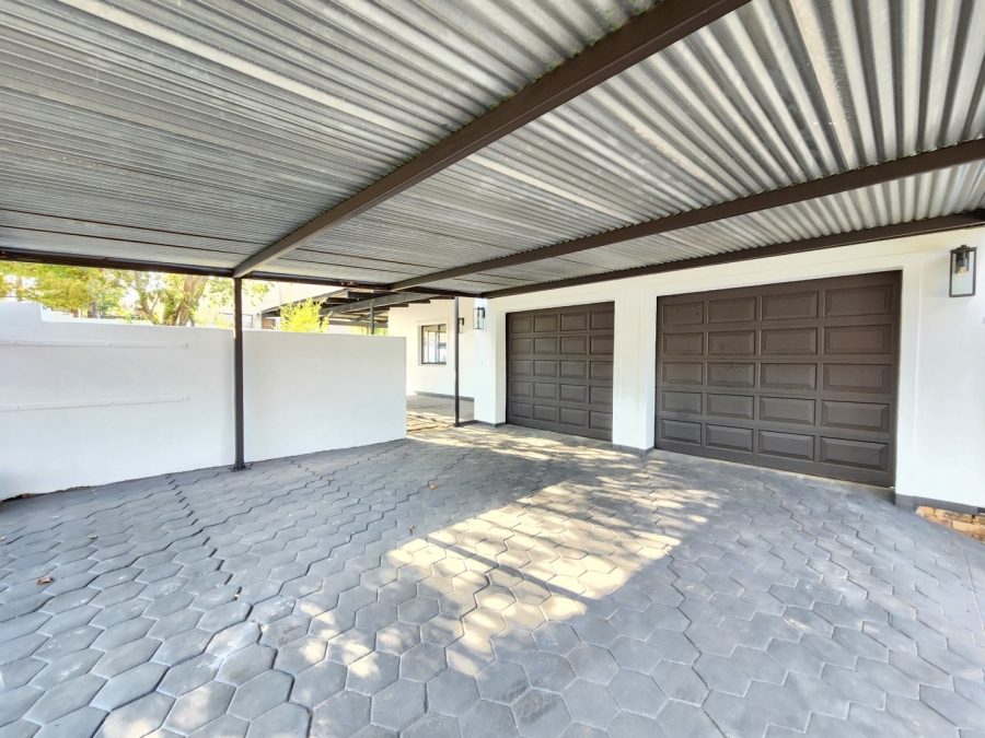 4 Bedroom Property for Sale in Moreleta Park Gauteng