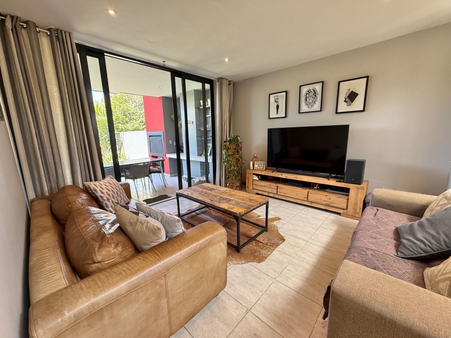 1 Bedroom Property for Sale in Lombardy Estate Gauteng