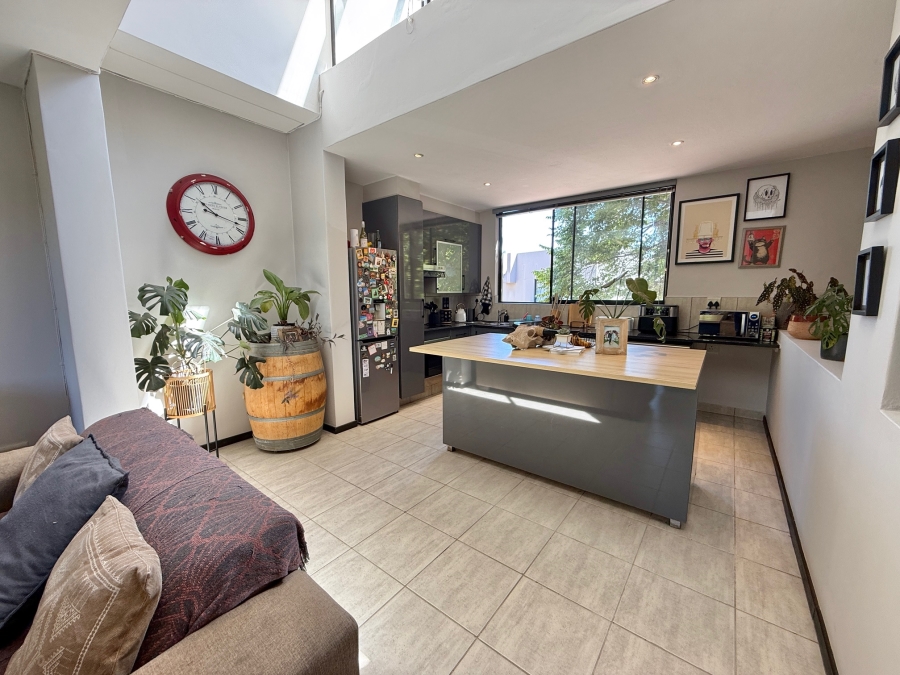 1 Bedroom Property for Sale in Lombardy Estate Gauteng
