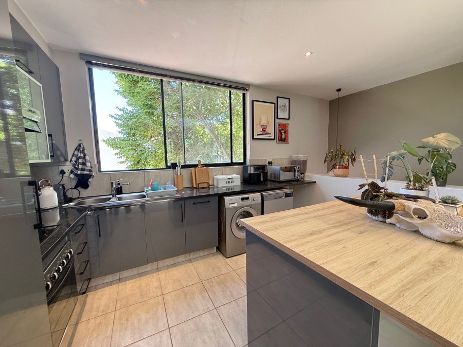 1 Bedroom Property for Sale in Lombardy Estate Gauteng
