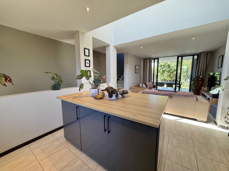 1 Bedroom Property for Sale in Lombardy Estate Gauteng