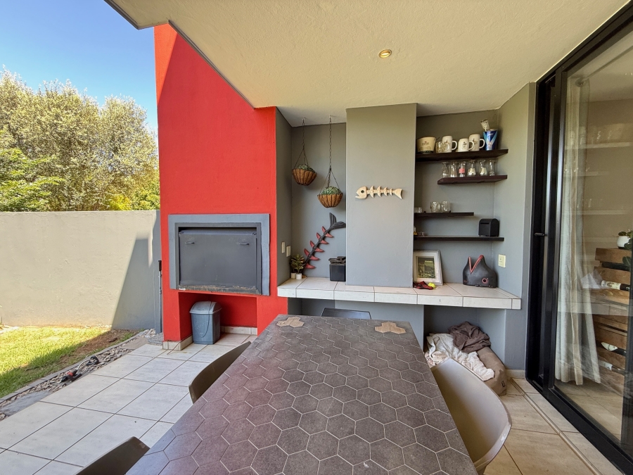 1 Bedroom Property for Sale in Lombardy Estate Gauteng