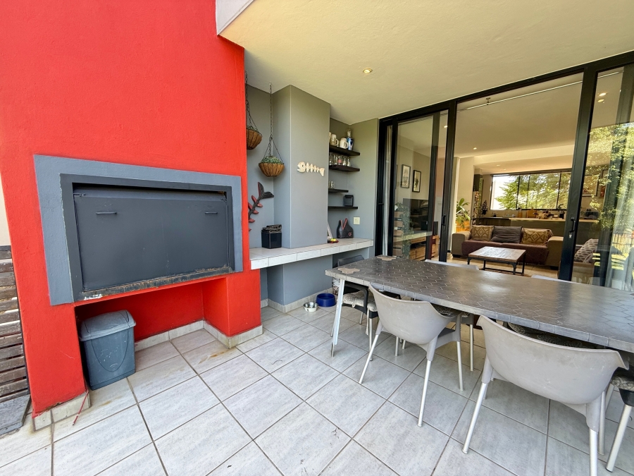 1 Bedroom Property for Sale in Lombardy Estate Gauteng