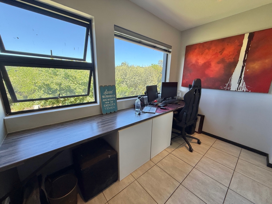 1 Bedroom Property for Sale in Lombardy Estate Gauteng