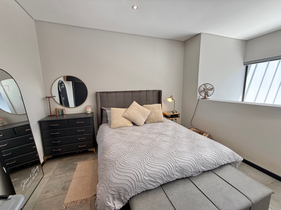 1 Bedroom Property for Sale in Lombardy Estate Gauteng
