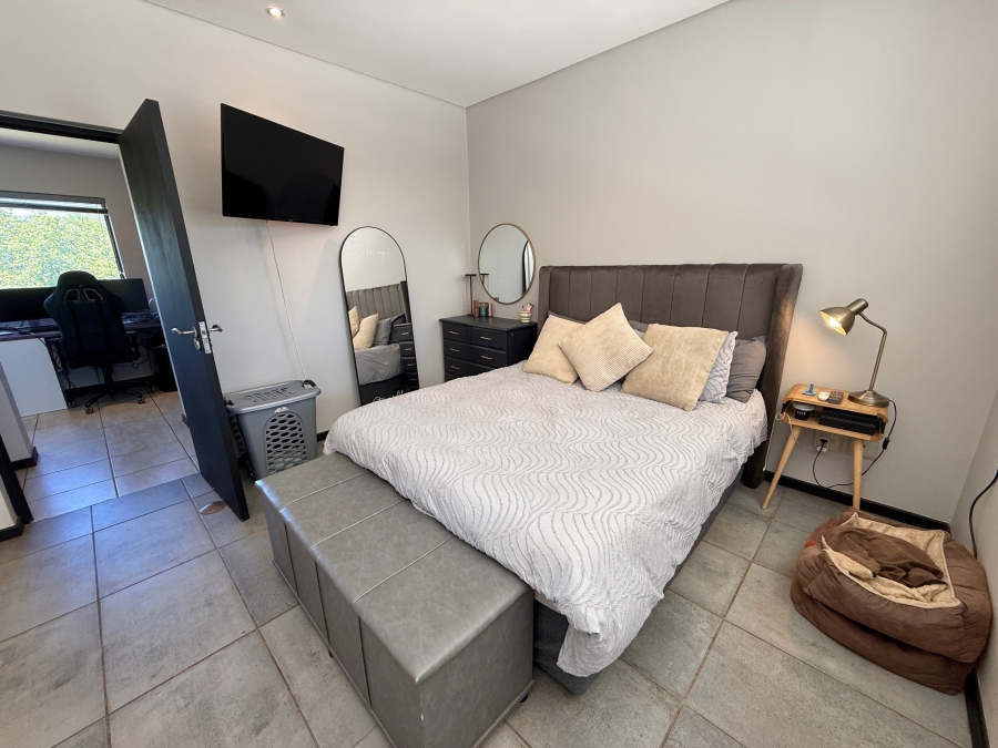 1 Bedroom Property for Sale in Lombardy Estate Gauteng