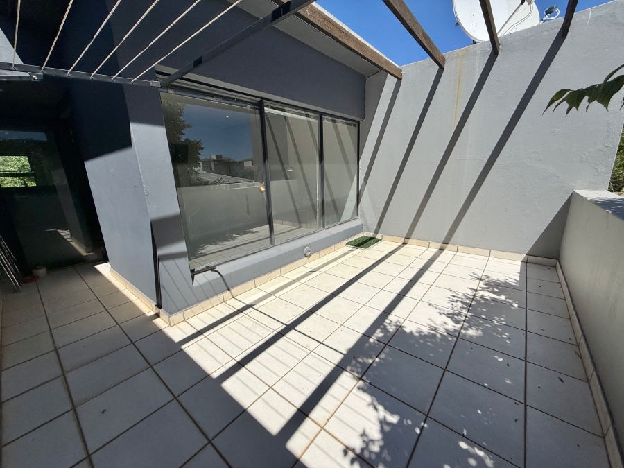 1 Bedroom Property for Sale in Lombardy Estate Gauteng