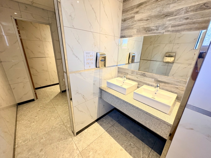 To Let Commercial Property for Rent in Bedfordview Gauteng