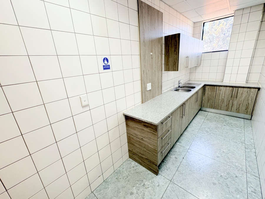 To Let Commercial Property for Rent in Bedfordview Gauteng