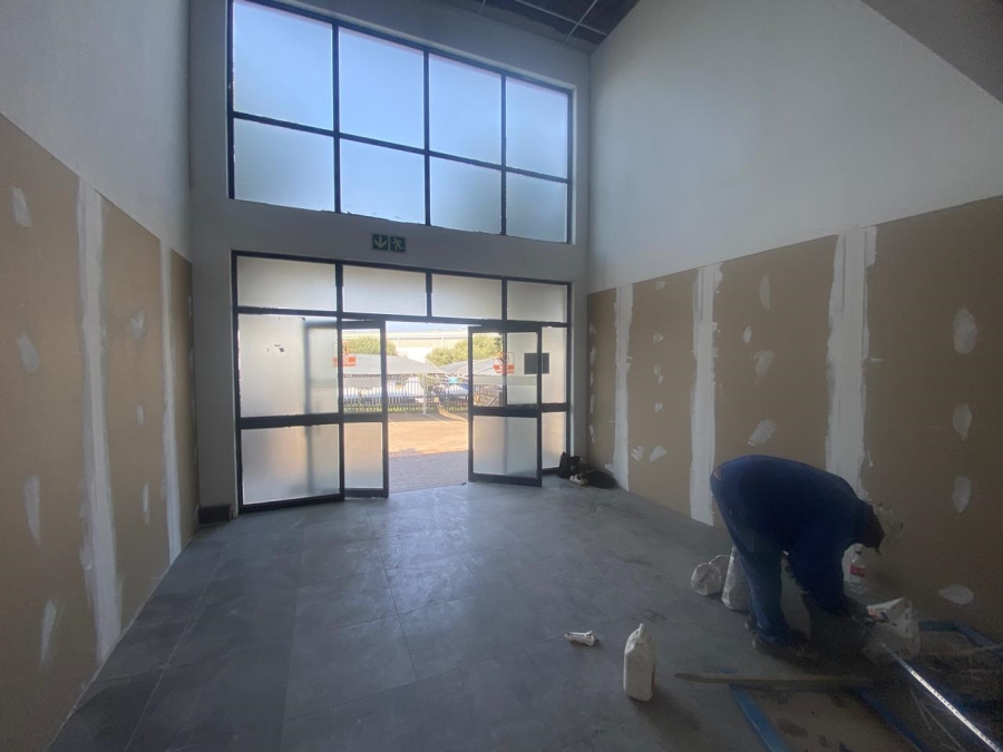 To Let Commercial Property for Rent in Randjespark Gauteng