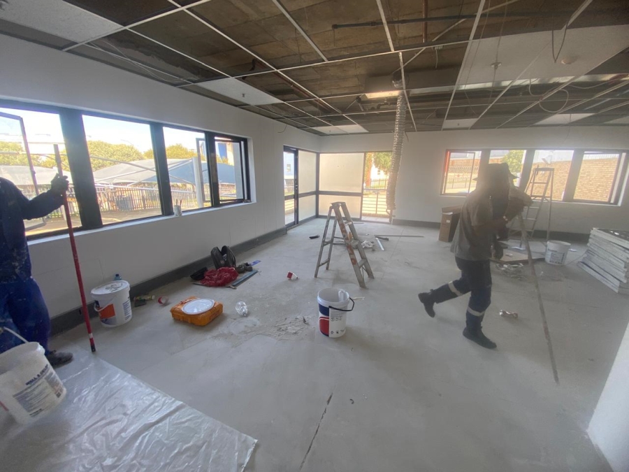 To Let Commercial Property for Rent in Randjespark Gauteng
