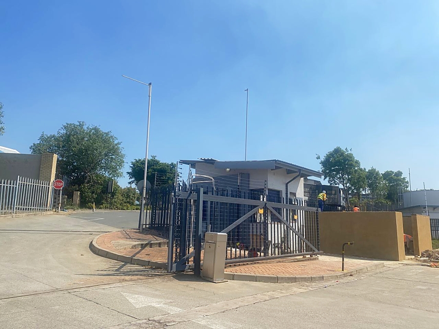 To Let Commercial Property for Rent in Randjespark Gauteng