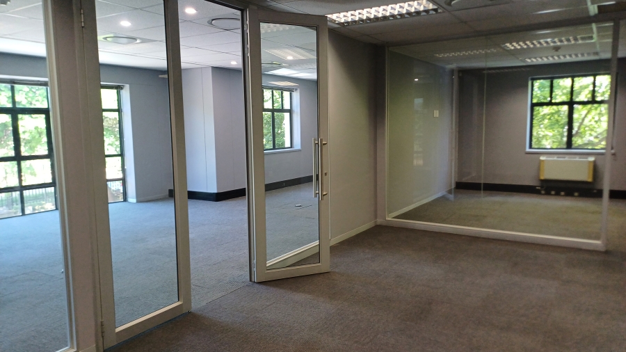 To Let Commercial Property for Rent in Wierda Valley Gauteng