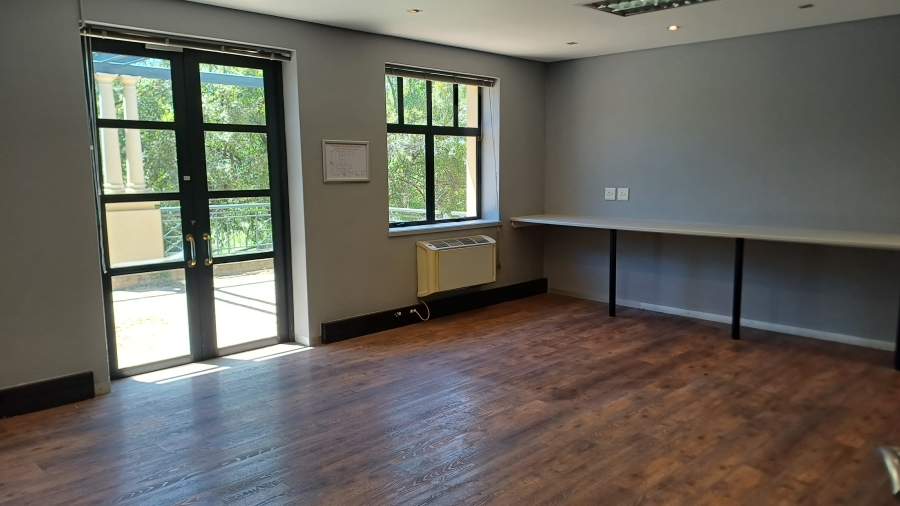 To Let Commercial Property for Rent in Wierda Valley Gauteng