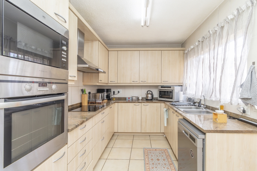 To Let 3 Bedroom Property for Rent in Edenburg Gauteng