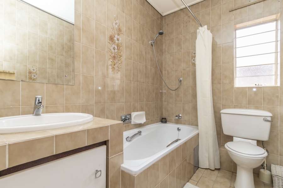 To Let 3 Bedroom Property for Rent in Edenburg Gauteng
