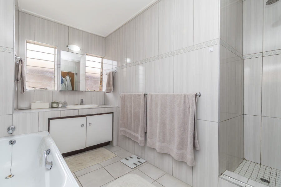 To Let 3 Bedroom Property for Rent in Edenburg Gauteng