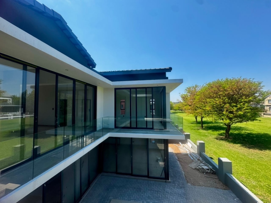 5 Bedroom Property for Sale in Copperleaf Estate Gauteng