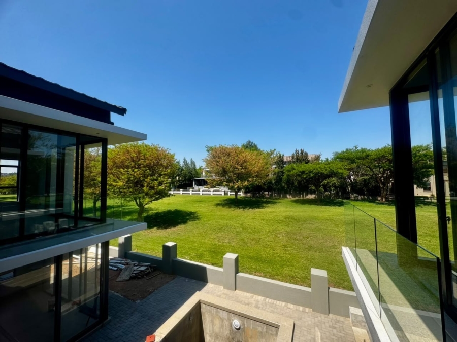 5 Bedroom Property for Sale in Copperleaf Estate Gauteng