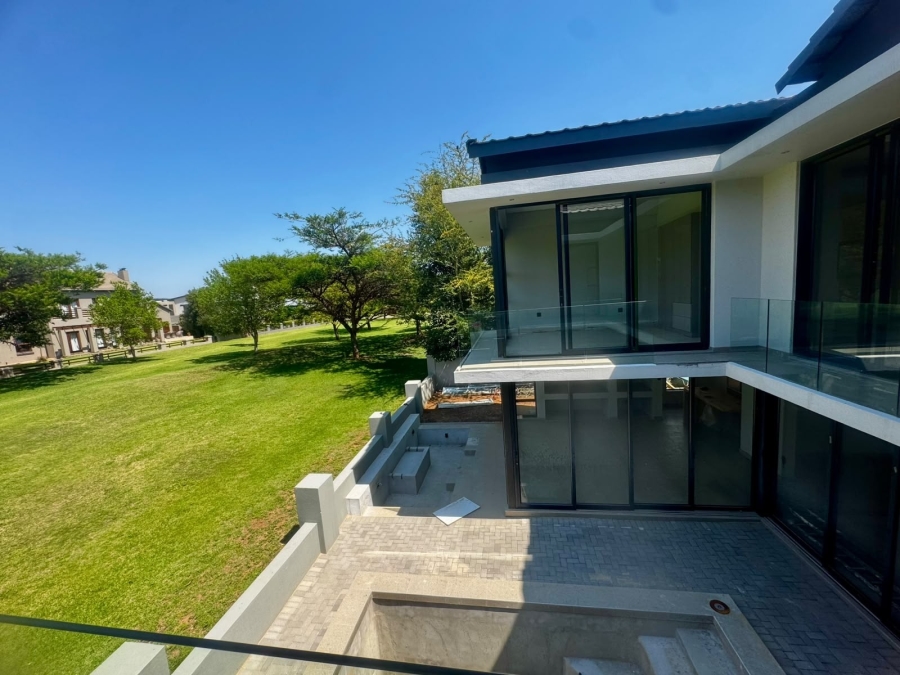 5 Bedroom Property for Sale in Copperleaf Estate Gauteng