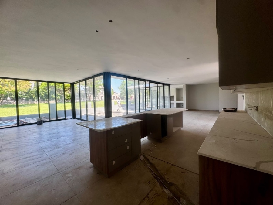 5 Bedroom Property for Sale in Copperleaf Estate Gauteng