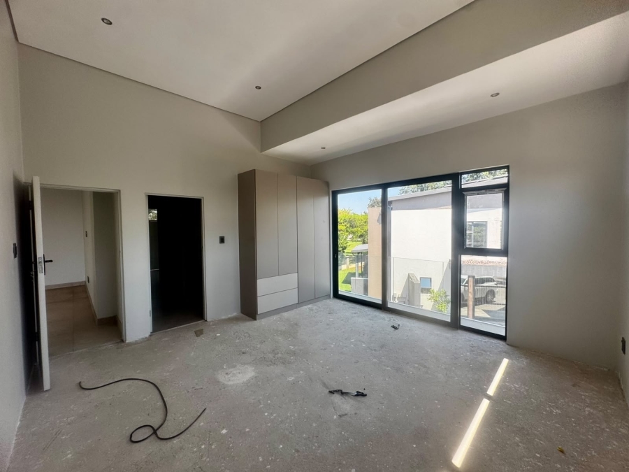 5 Bedroom Property for Sale in Copperleaf Estate Gauteng