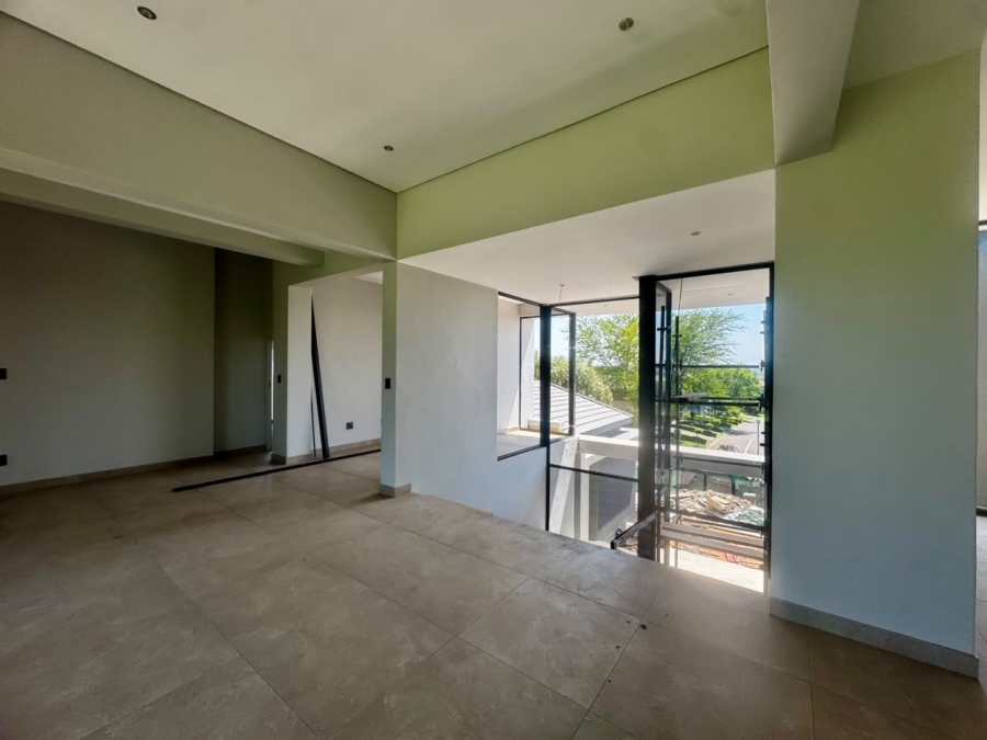 5 Bedroom Property for Sale in Copperleaf Estate Gauteng