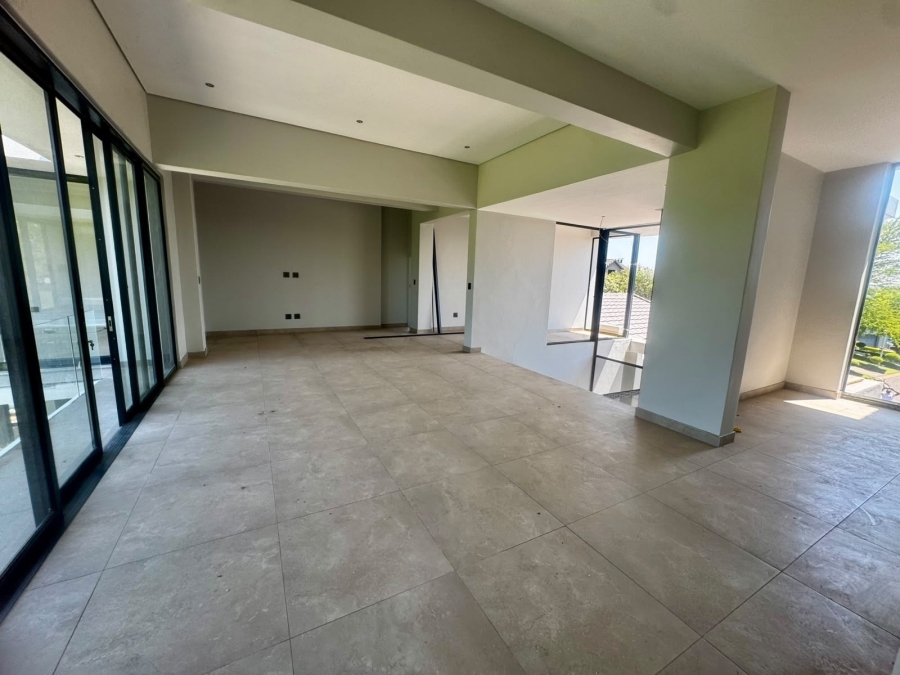 5 Bedroom Property for Sale in Copperleaf Estate Gauteng