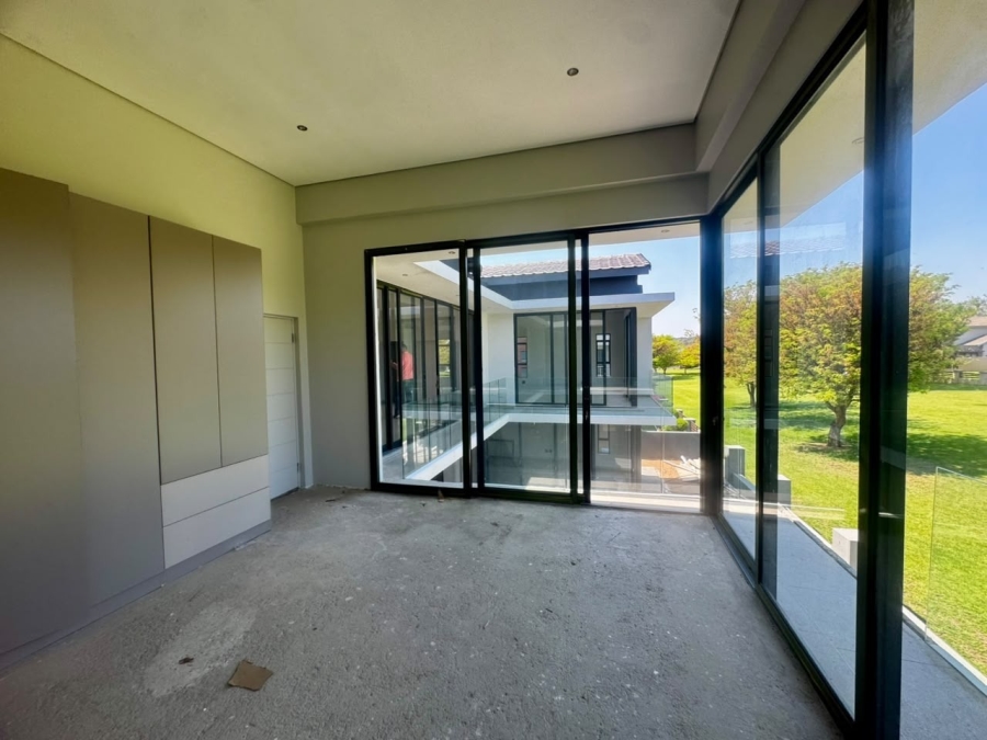 5 Bedroom Property for Sale in Copperleaf Estate Gauteng