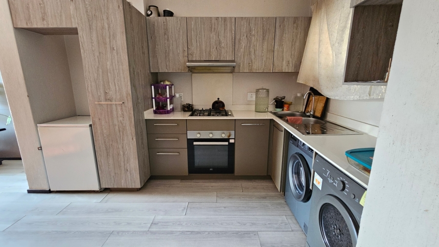 2 Bedroom Property for Sale in Broadacres Gauteng