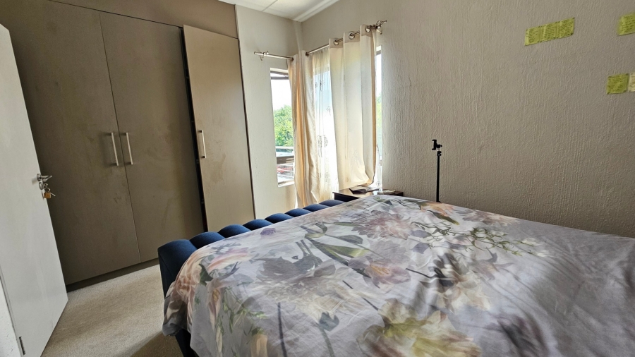 2 Bedroom Property for Sale in Broadacres Gauteng