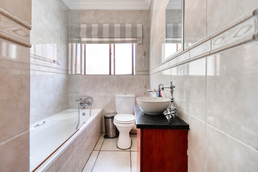 3 Bedroom Property for Sale in Cedar Lakes Gauteng
