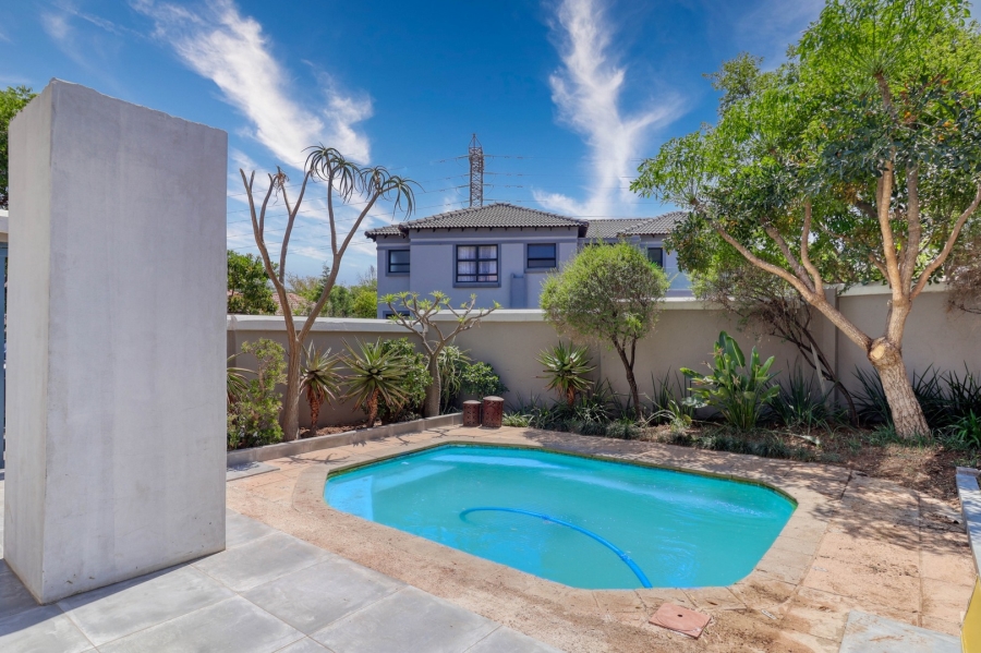 3 Bedroom Property for Sale in Cedar Lakes Gauteng