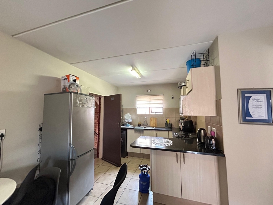 2 Bedroom Property for Sale in Noordwyk Gauteng