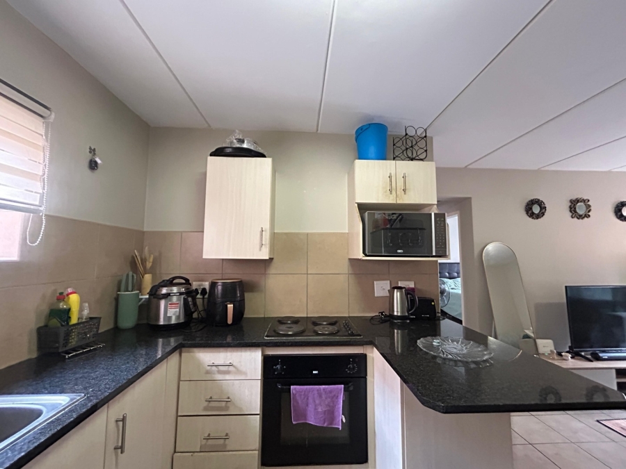 2 Bedroom Property for Sale in Noordwyk Gauteng