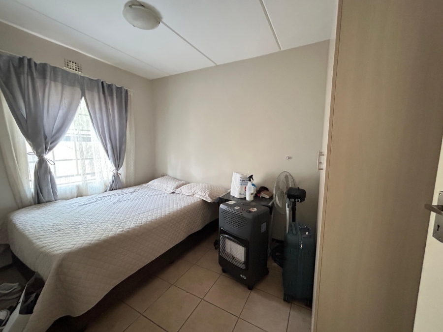 2 Bedroom Property for Sale in Noordwyk Gauteng