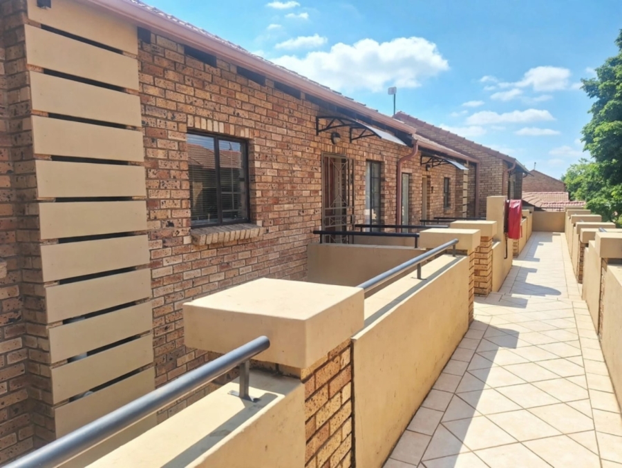2 Bedroom Property for Sale in Equestria Gauteng
