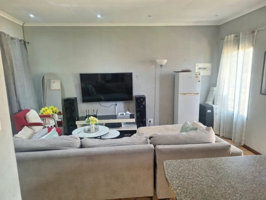2 Bedroom Property for Sale in Equestria Gauteng