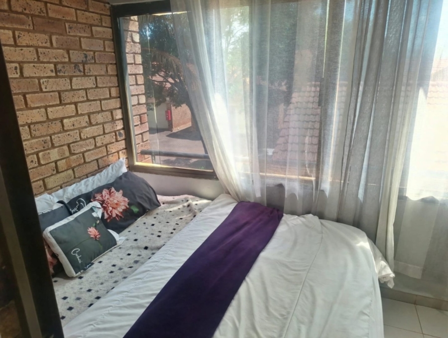 2 Bedroom Property for Sale in Equestria Gauteng