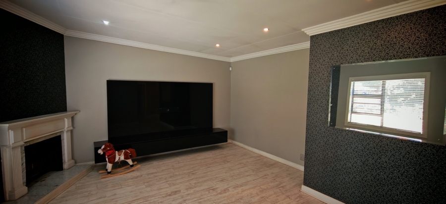 4 Bedroom Property for Sale in Brackendowns Gauteng