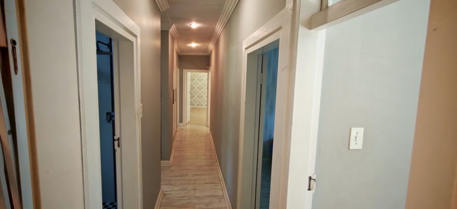 4 Bedroom Property for Sale in Brackendowns Gauteng