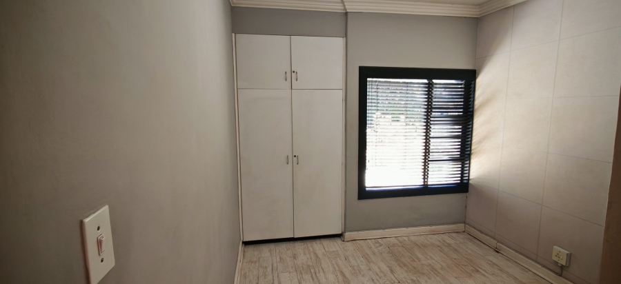 4 Bedroom Property for Sale in Brackendowns Gauteng